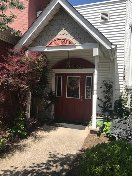 More Photos Of 1208 6th Ave, Huntington Restaurant For Sale