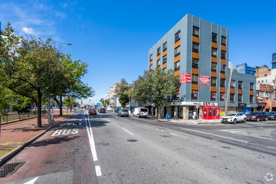 More Photos Of 13553 Northern Blvd, Flushing Apartments For Lease