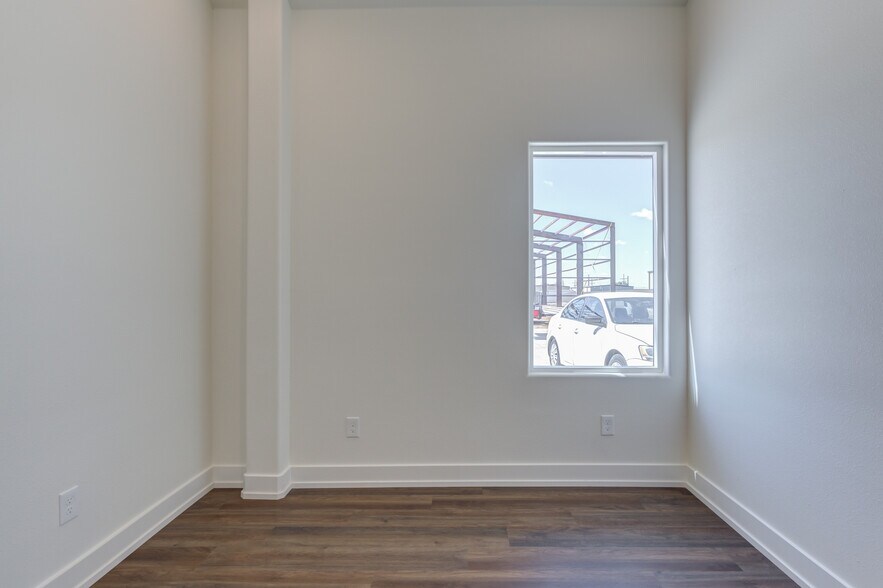 More Photos Of 11419 CR 2220, Lubbock Warehouse For Sale