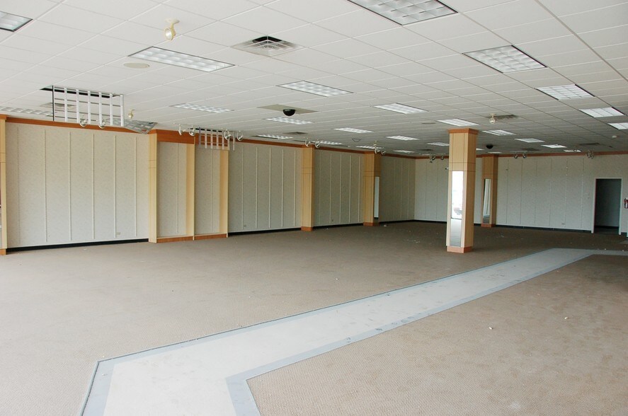 More Photos Of 417 Frankford Ave, Lubbock General Retail For Sale