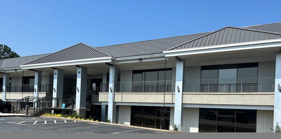 More Photos Of 6255 Barfield Rd NE, Atlanta Office For Lease