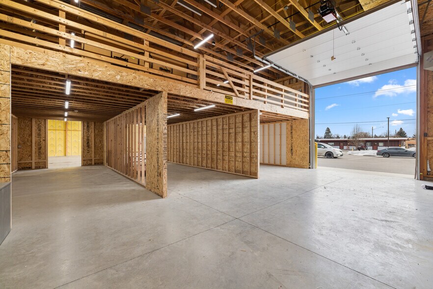 More Photos Of 115 W Wyoming St, Kalispell Warehouse For Sale
