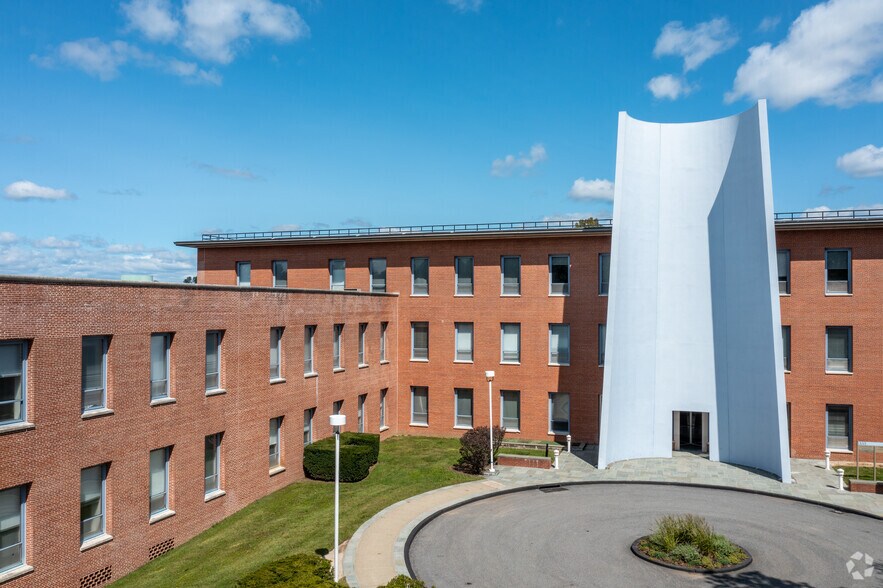 More Photos Of 333 Westchester Ave, White Plains Office For Sale