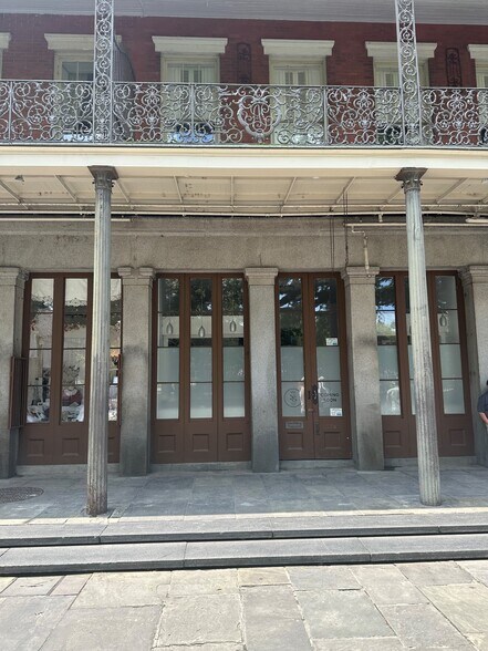More Photos Of 500-542 Saint Peter St, New Orleans Storefront For Lease