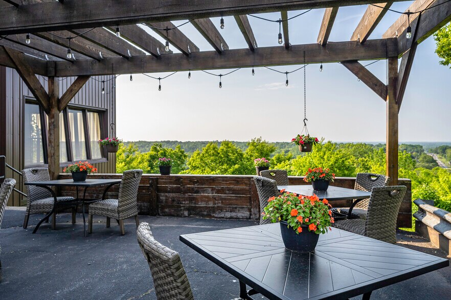 More Photos Of 2943 Upper Mountain Rd, Sanborn Restaurant For Sale