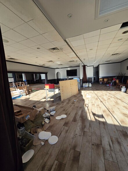 More Photos Of 4842 Arthur Kill Rd, Staten Island Flex For Lease
