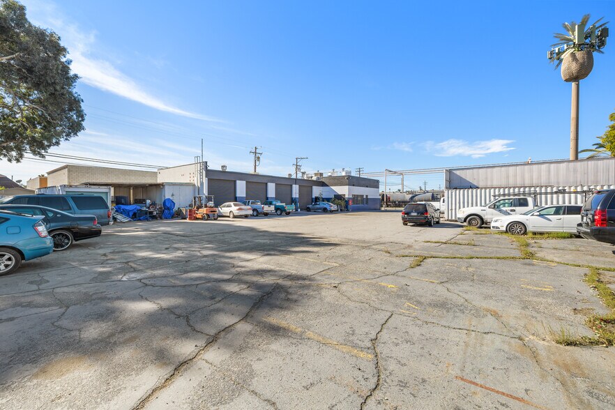 More Photos Of 358 N 6th St, Colton Warehouse For Sale