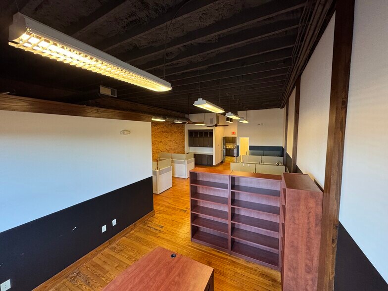 More Photos Of 222 N Main St, Mooresville Loft Creative Space For Lease