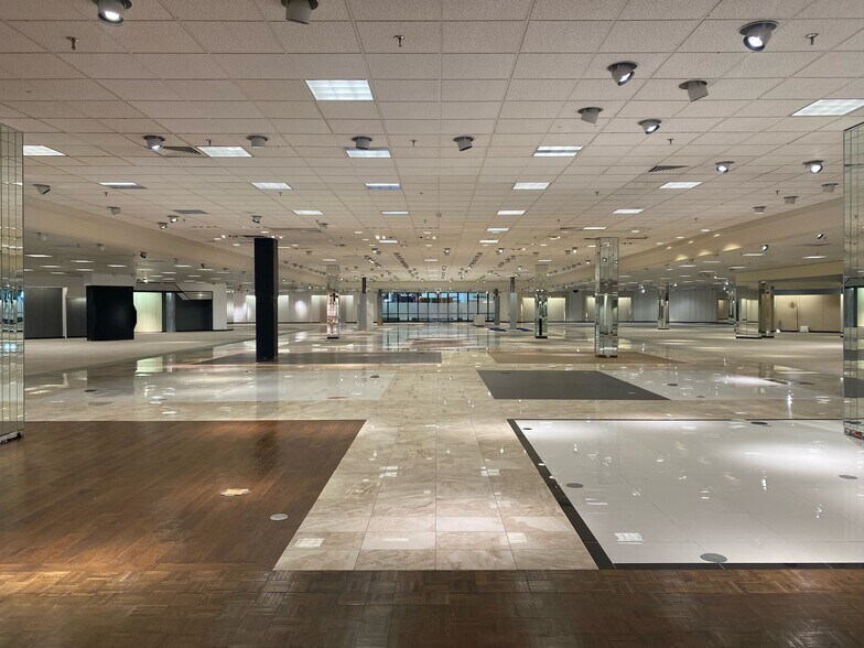 More Photos Of 6001 W Waco Dr, Waco Department Store For Sale