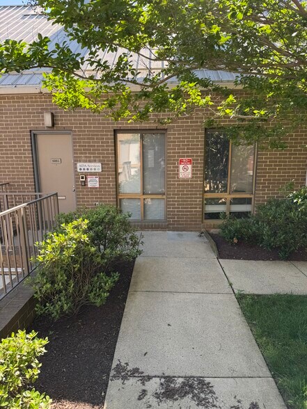 Primary Photo Of 6183 Executive Blvd, North Bethesda Office For Lease