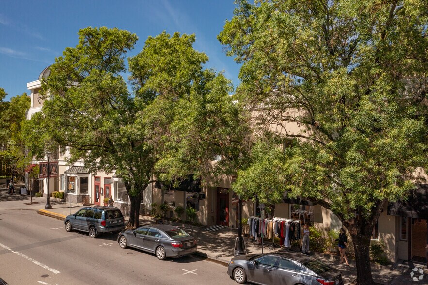 More Photos Of 331-349 Healdsburg Ave, Healdsburg Storefront Retail Office For Lease