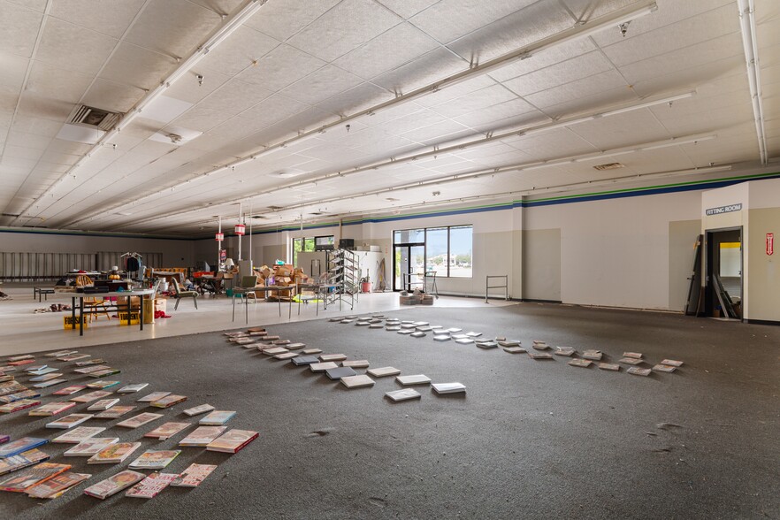 More Photos Of 480 Nelson Blvd, Kingstree Department Store For Sale