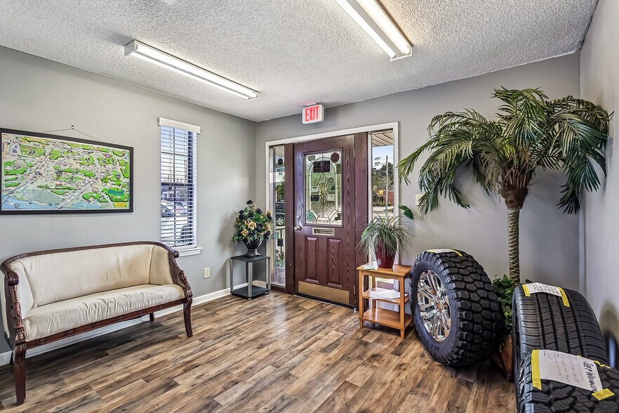 More Photos Of 1827 Old Spanish Trl, Slidell Specialty For Sale