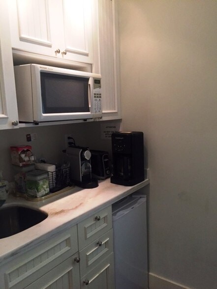 More Photos Of 500 S Dixie Hwy, Coral Gables Office For Lease