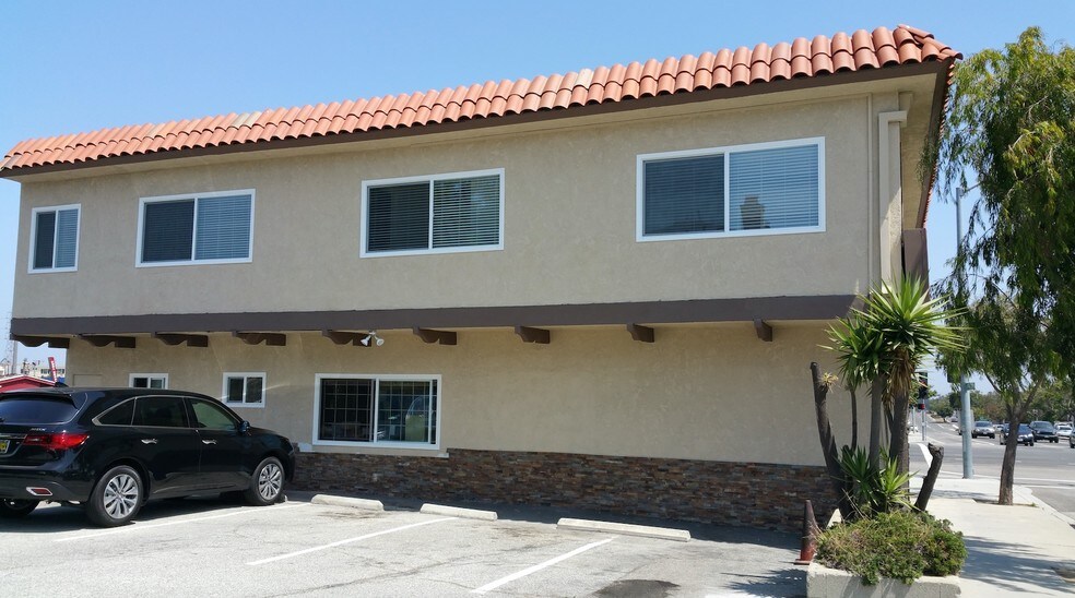 More Photos Of 2706-2708 Artesia Blvd, Redondo Beach Storefront Retail Office For Lease