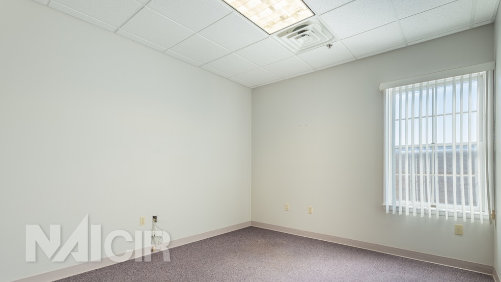 More Photos Of 4807-4815 Jonestown Rd, Harrisburg Office Residential For Lease