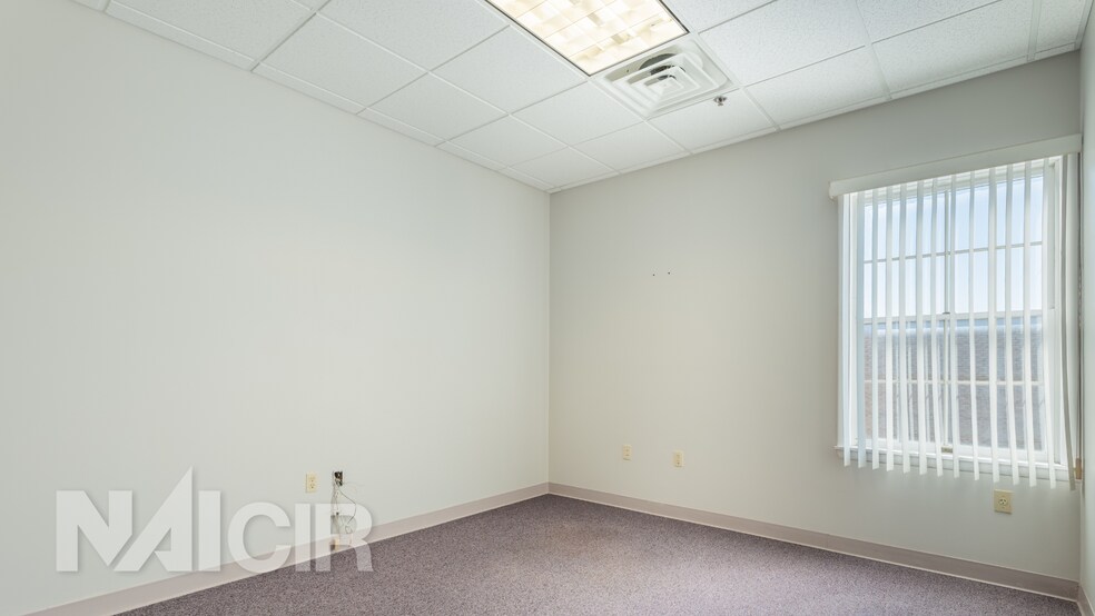 More Photos Of 4807 Jonestown Rd, Harrisburg Office Residential For Lease