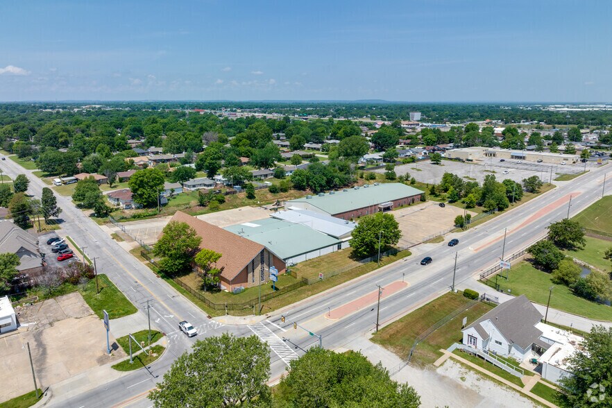 More Photos Of 280 S Memorial Dr, Tulsa Schools For Sale