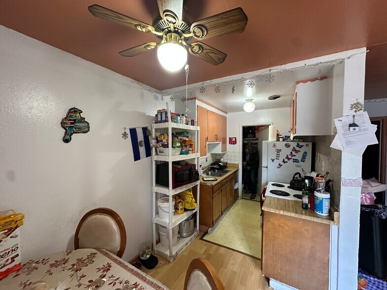 More Photos Of 2550 35th Ave, Oakland Apartments For Sale