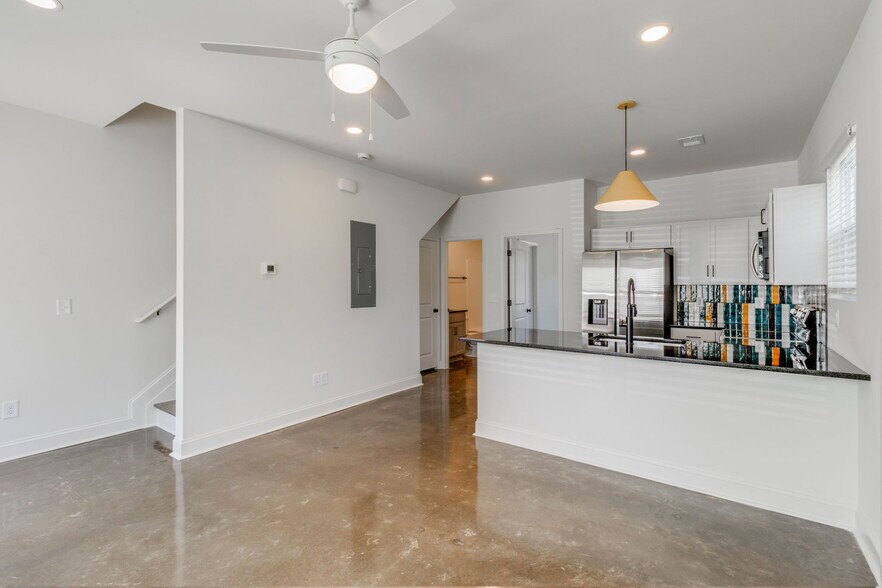 More Photos Of 402 S Saluda Ave, Columbia Apartments For Sale