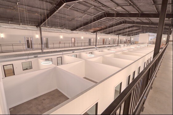 More Photos Of 301 W Main St, Midlothian Storefront Retail Office For Lease