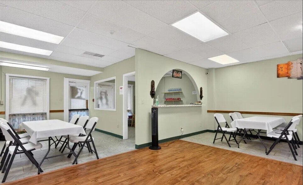 More Photos Of 3111 Normandy Dr, Springfield Office For Sale