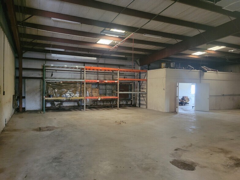 More Photos Of 269 Swan Farm Rd, Bayboro Warehouse For Sale