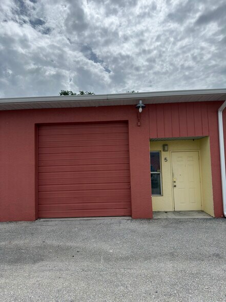More Photos Of 18210 Paulson Dr, Port Charlotte Unknown For Lease
