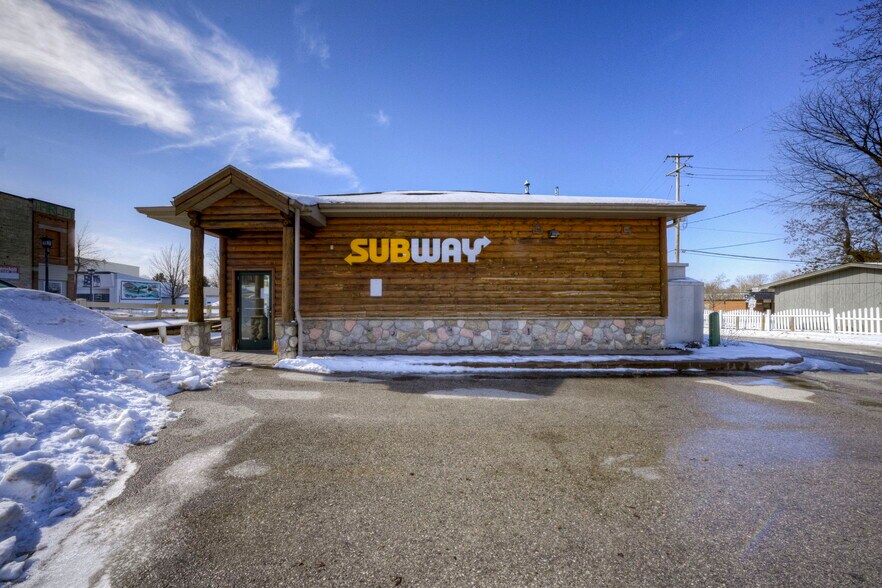 More Photos Of 101 E Main St, Kingsley Fast Food For Sale