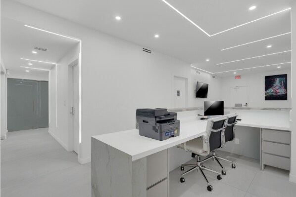 More Photos Of 909 NE 163rd St, North Miami Beach Medical For Sale