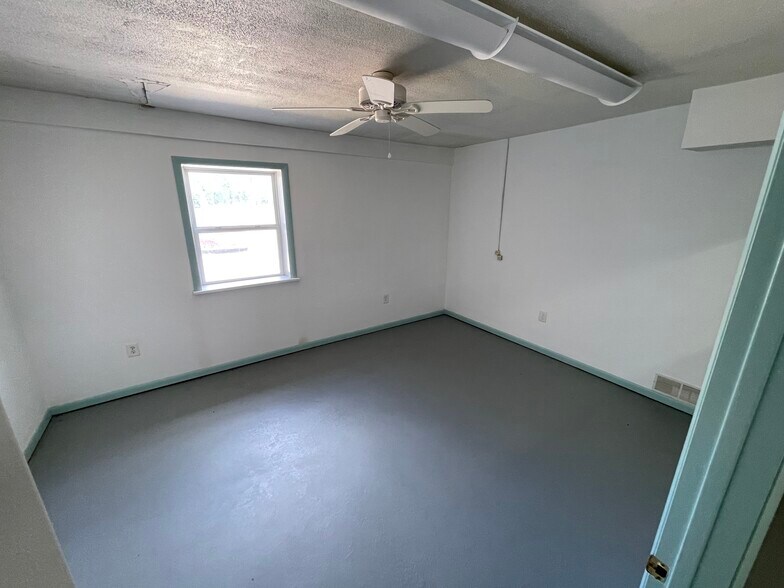 More Photos Of 6190 N Riverview Dr, Kalamazoo Warehouse For Sale