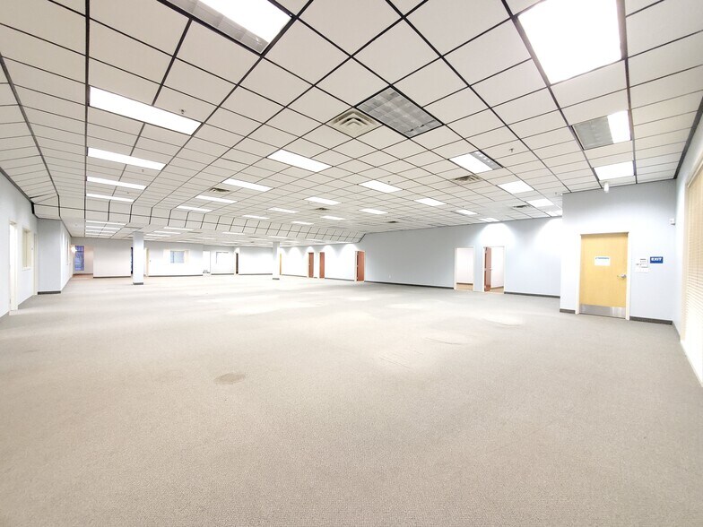 More Photos Of 5444 S Green St, Murray Medical For Lease