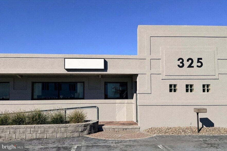 Primary Photo Of 325 S Reading Rd, Ephrata Warehouse For Lease