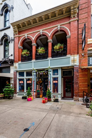 More Photos Of 7 Market Sq, Knoxville Storefront Retail Office For Lease