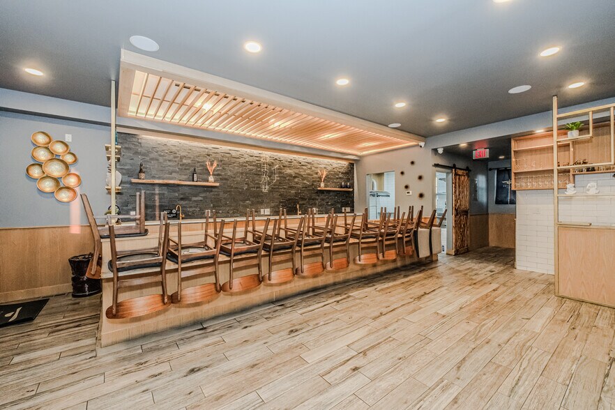 More Photos Of 3936 Amboy Rd, Staten Island Medical For Sale