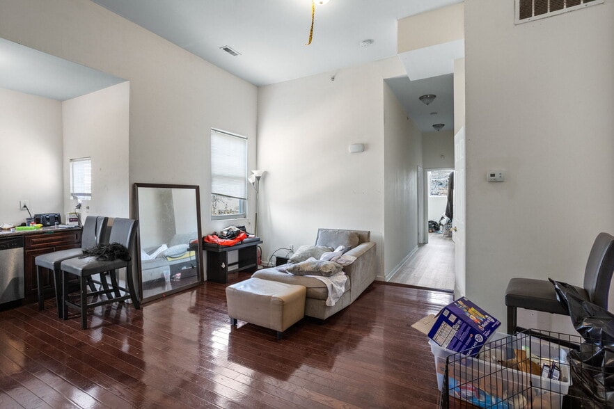 More Photos Of 3301-3303 N 16th St, Philadelphia Apartments For Sale