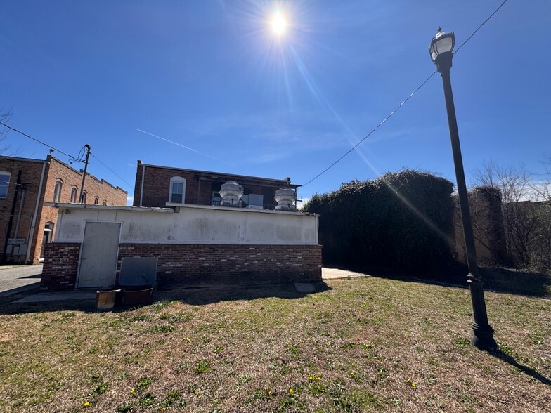 More Photos Of 2720 Cleveland St, Elloree Storefront Retail Residential For Sale