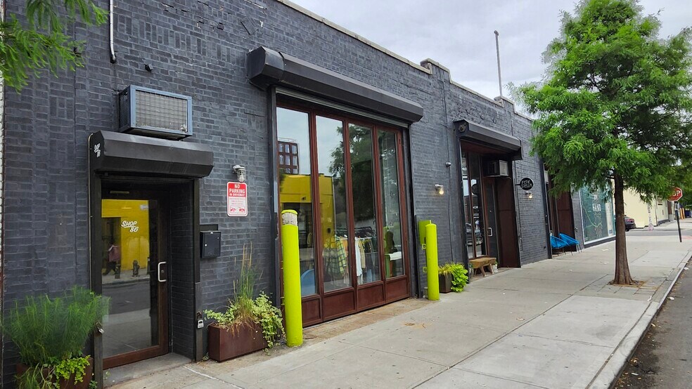 More Photos Of 39 Norman Ave, Brooklyn Showroom For Lease