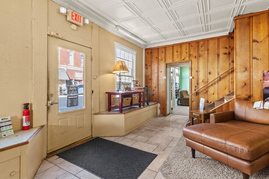 More Photos Of 147 S Springfield St, Saint Paris General Retail For Sale