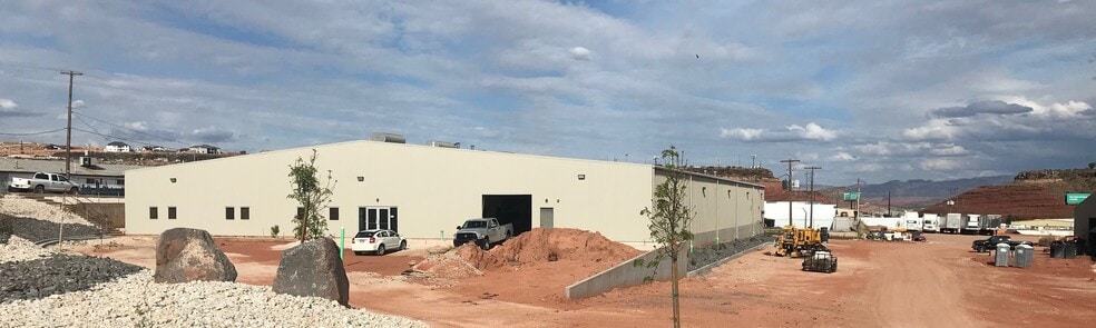 More Photos Of 444 Industrial Rd, Saint George Warehouse For Lease