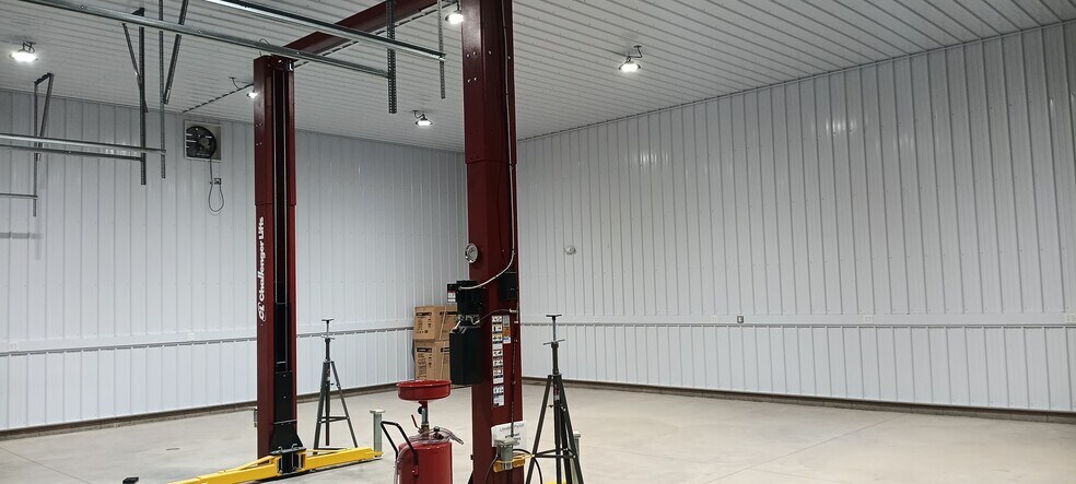 More Photos Of 1339 4th Ave, New Kensington Light Distribution For Sale