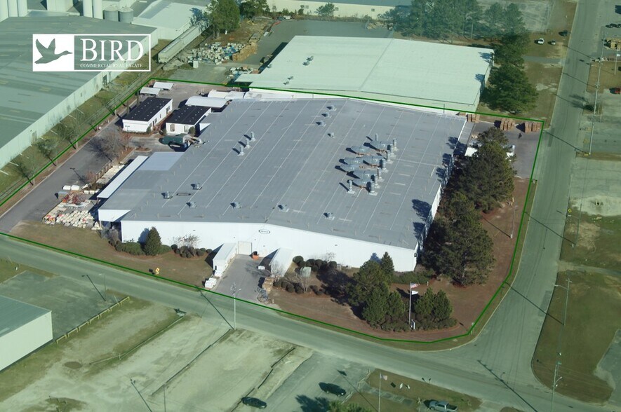 Primary Photo Of 512 Highland Dr, Valdosta Warehouse For Sale