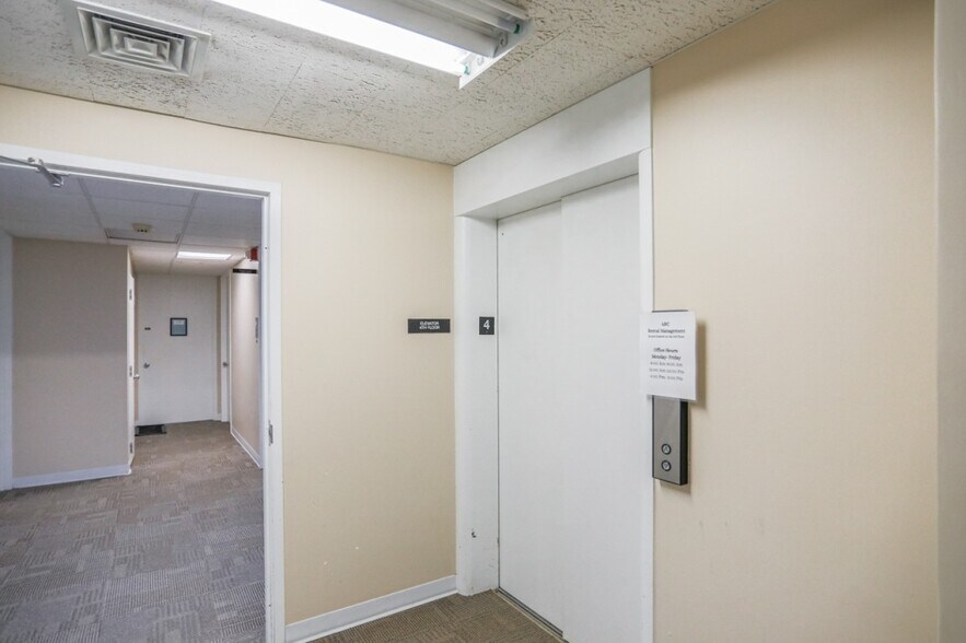 More Photos Of 2801 N 7th St, Wausau Medical For Sale