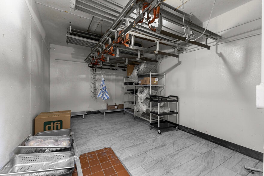 More Photos Of 14730 Champaign Rd, Allen Park Storefront Retail Office For Sale