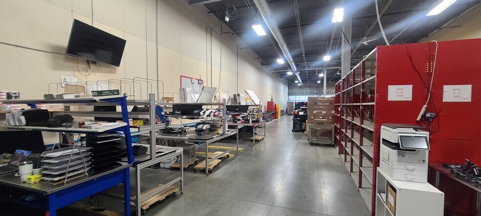 More Photos Of 2400 Pilot Knob Rd, Mendota Heights Light Manufacturing For Lease