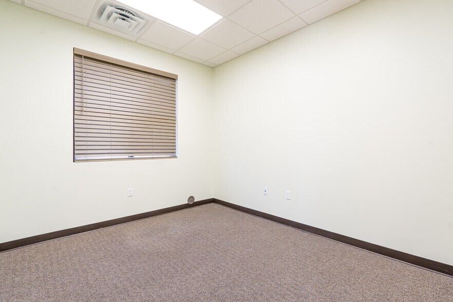 More Photos Of 4714 Riverstone Blvd, Missouri City Medical For Sale