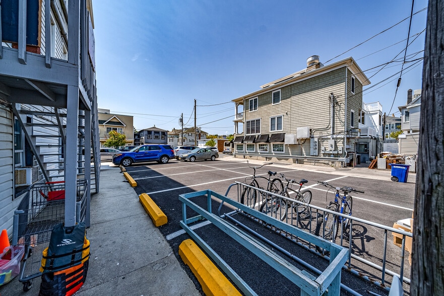 More Photos Of 617 E 8th St, Ocean City Hotel For Sale