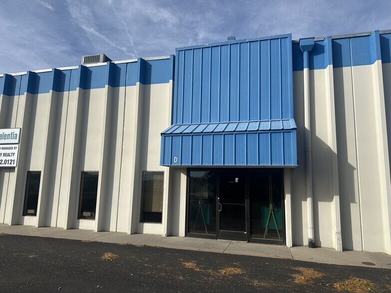 More Photos Of 2075 S Valentia St, Denver Warehouse For Lease