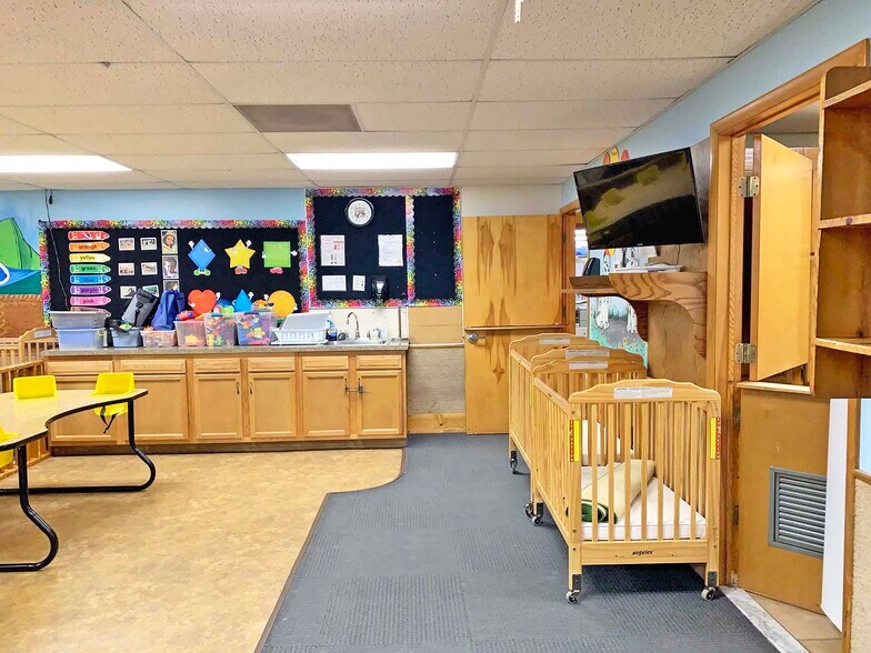 More Photos Of 18 Country Rd, Shavertown Medical For Sale