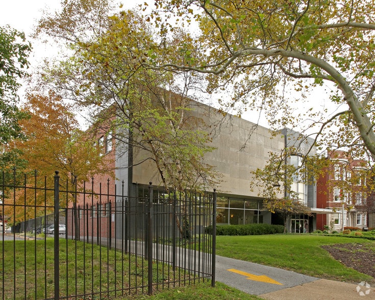 More Photos Of 4331 Lindell Blvd, Saint Louis Office For Sale